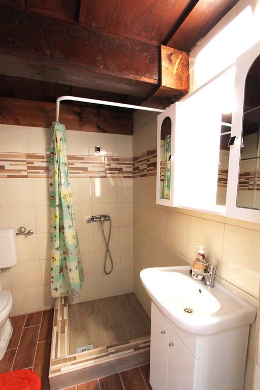 Lugas Vendeghaz Otel Felsőtold Dış mekan fotoğraf